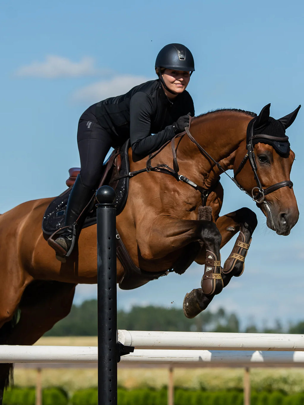 Equestrian Stockholm estehuopa All Black Glimmer